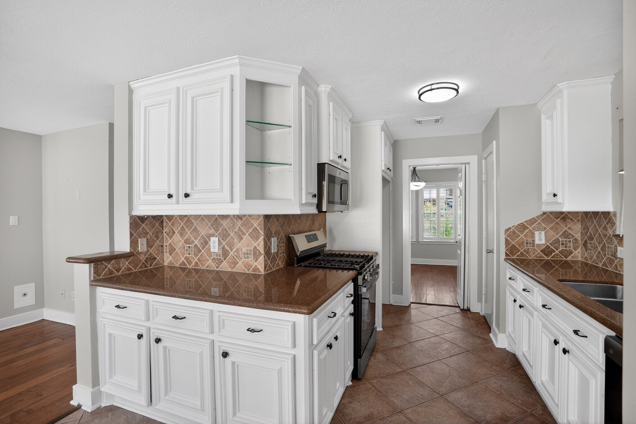 Building Photo - 18827 Atasca Oaks Dr