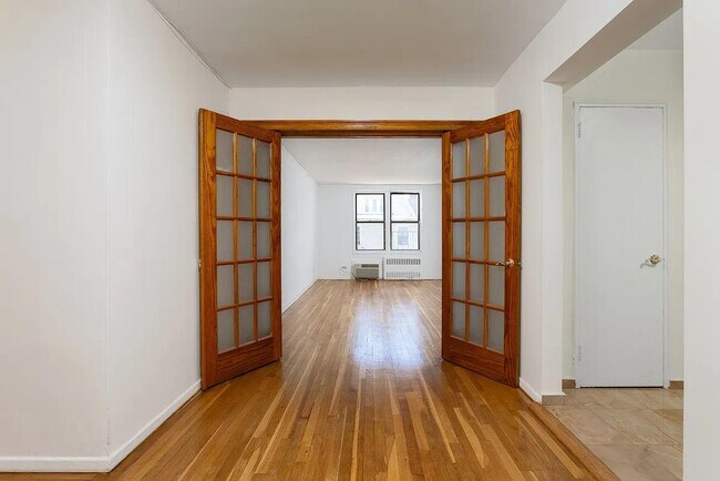 Building Photo - 488 Ocean Pkwy