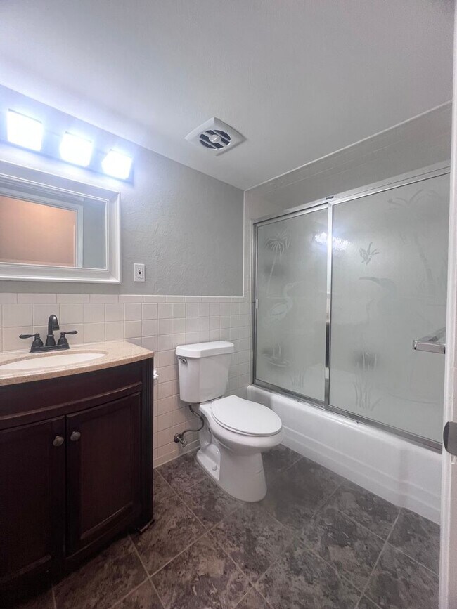 Building Photo - Fully Renovated 4 Bed / 2 Bath Home for Rent – South County (63125)