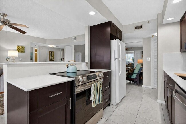 Building Photo - 1500 N Ocean Blvd