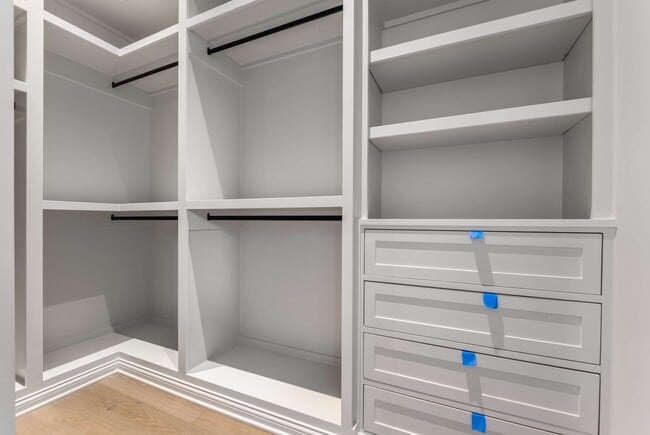 Building Photo - 8115 Devens Dr