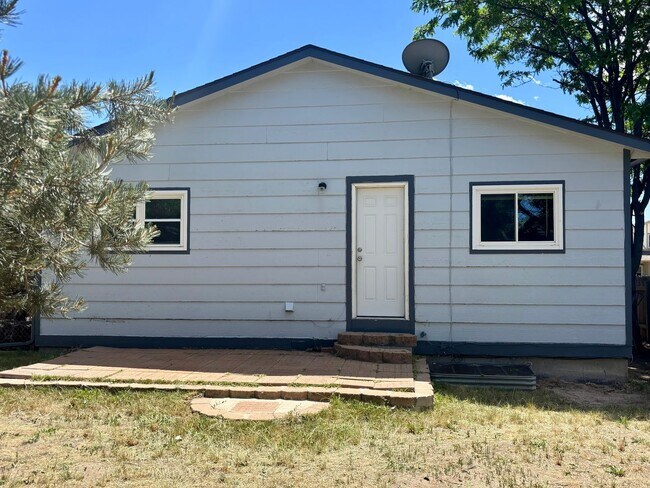 Building Photo - 4 Bedroom Rancher off of Powers Blvd