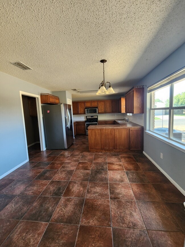 Building Photo - 1312 Elke Cir