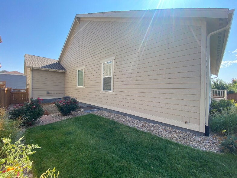 Building Photo - 16058 Azalea Ave