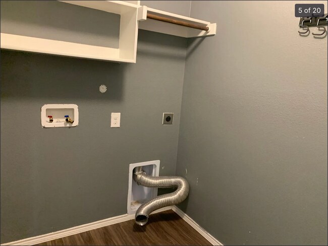 Building Photo - 469 Pollyann Trl