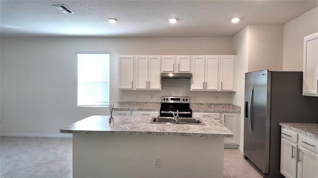 Building Photo - 1241 Yellow Finch Dr