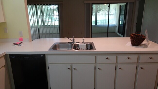 Building Photo - 2342 N Gadsden Pt