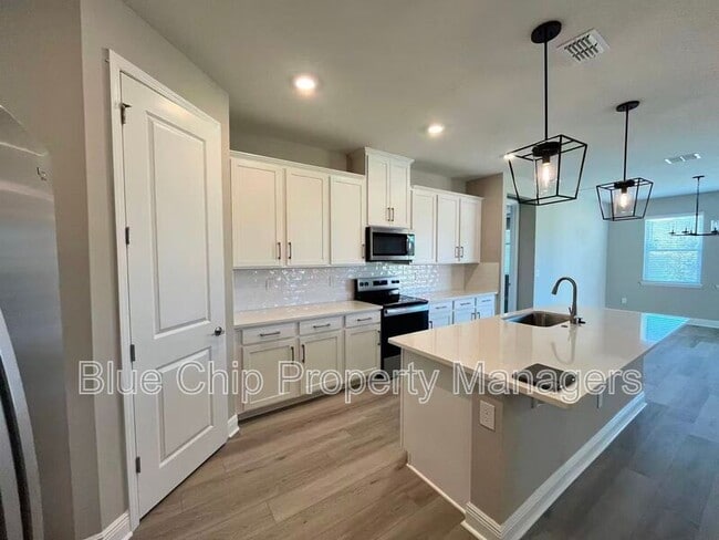 Building Photo - 1224 Pampus Dr