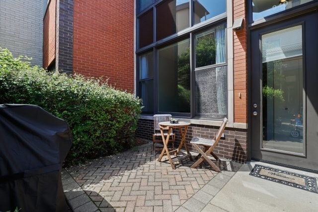 Building Photo - 940 N Crosby St