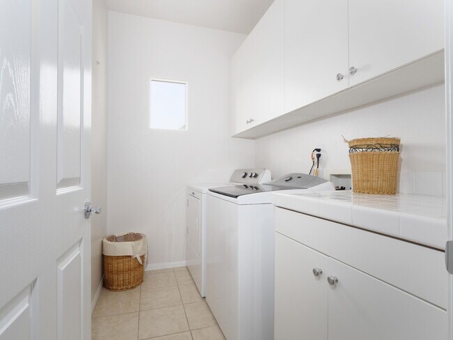 Building Photo - 29158 Black Pine Way