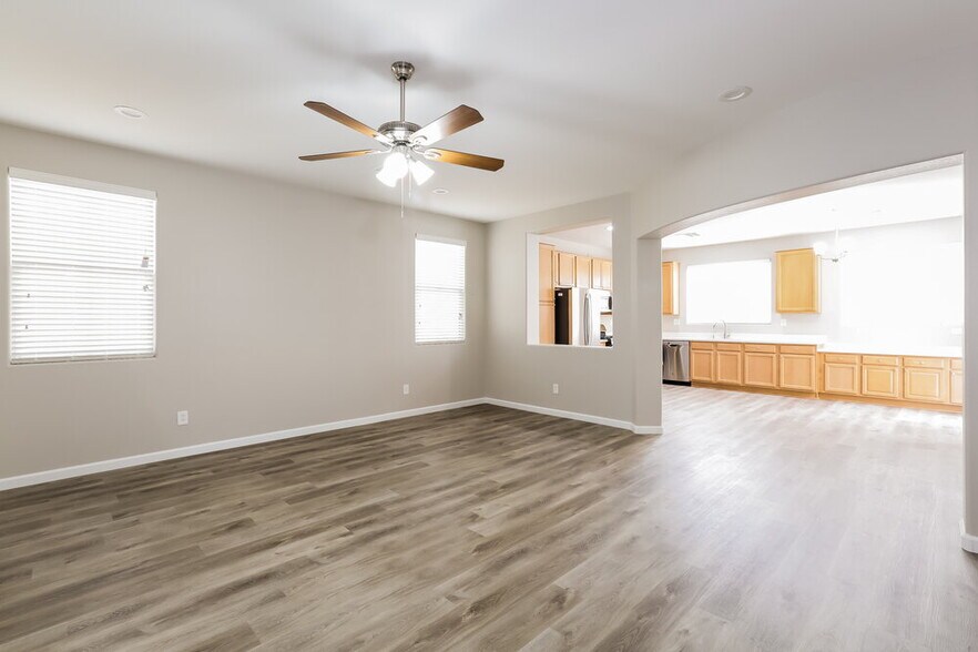 Building Photo - 7194 Temecula Valley Ave