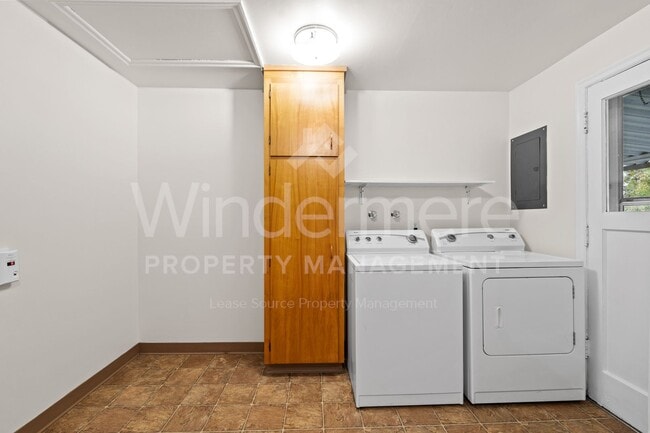 Building Photo - Super Cute 2 Bedroom Home In Northwest Spo...