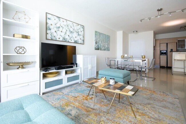 Building Photo - 335 S Biscayne Blvd
