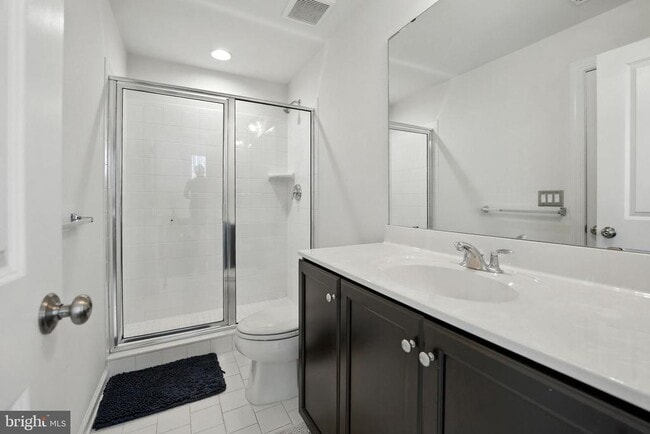 Building Photo - 610 Watermans Dr