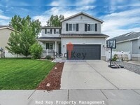 Building Photo - Geneva Way Single Family Home