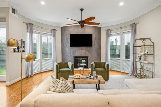 Building Photo - 1502 Whispering Pines Dr