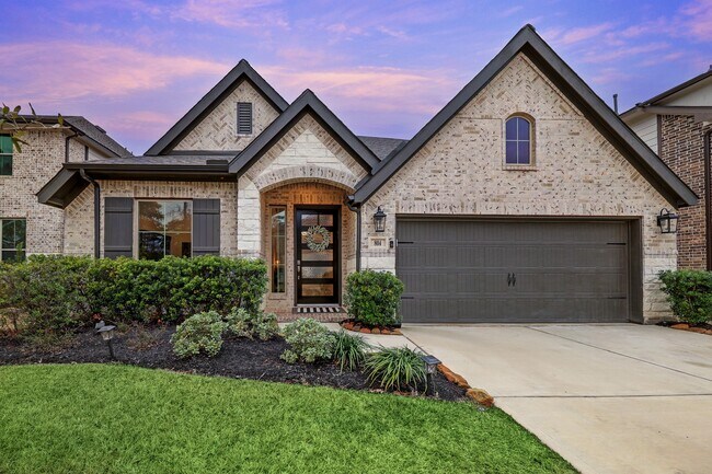 Building Photo - 804 Fall Rock Branch Dr