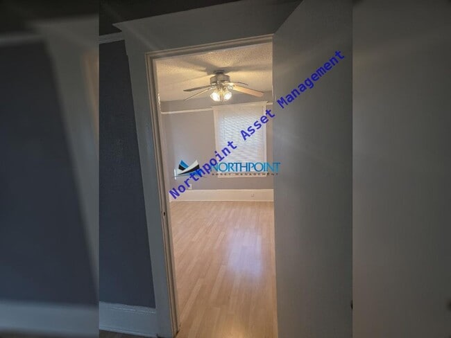 Building Photo - 525-527 14TH STREET