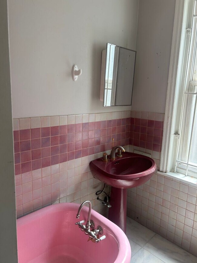 Building Photo - 2405 N 17th St