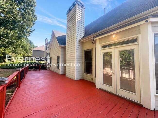 Building Photo - Limited Time Special Offer / 4 Bed, 4 Bath Home with Garage / Pet-Friendly / Vouchers Accepted / ...