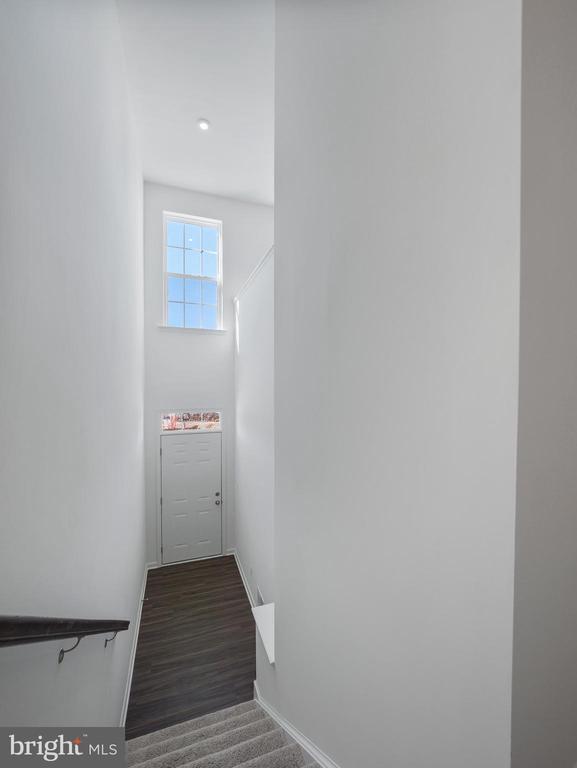Building Photo - 96 Stafford Pl
