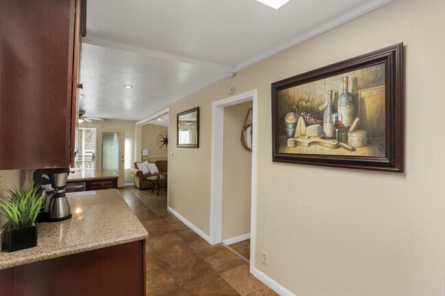 Building Photo - 824 Rockaway Ct