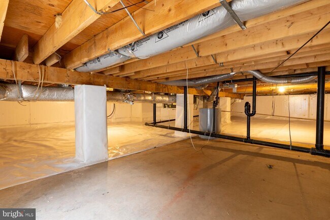 Building Photo - 623 Yorktown Blvd