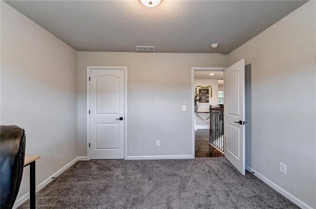 Building Photo - 4079 Two Bridge Dr