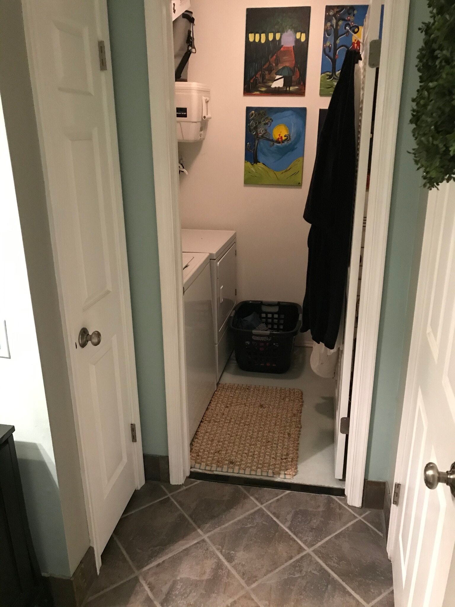 Guest Bathroom / Laundry Room - 902 Pritchard Pl
