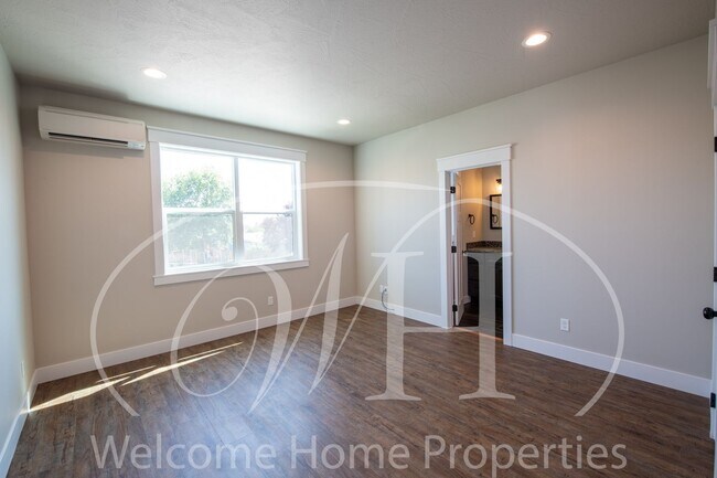 Building Photo - Garrison Duplex