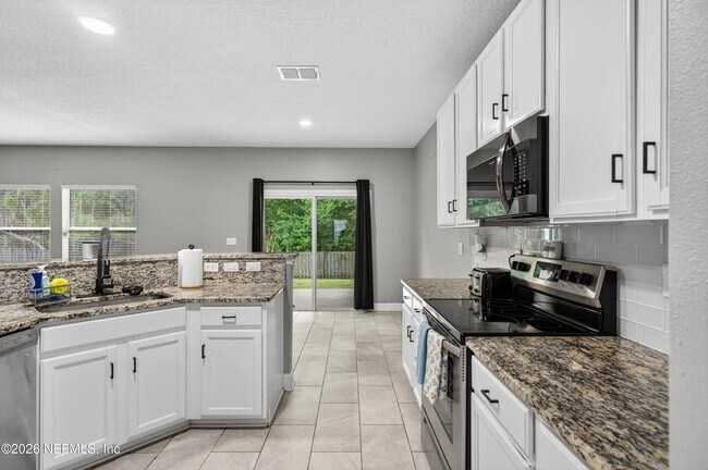 Building Photo - 2038 Creekmont Dr