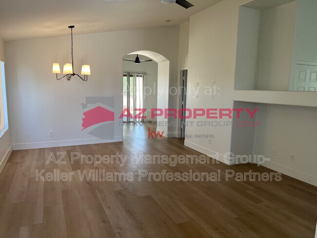 Building Photo - 14916 W Ventura St