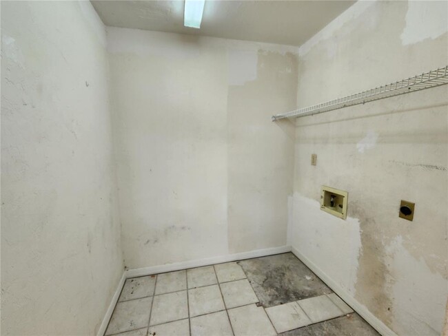 Building Photo - 6161 SW 8th Ln