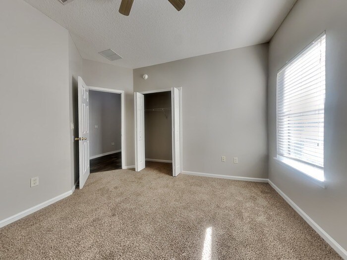 Building Photo - 9251 Hawkeye Dr