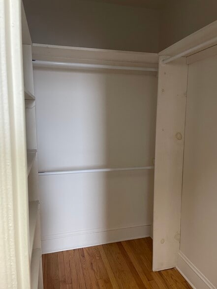 Building Photo - 1436 Lozier Pl