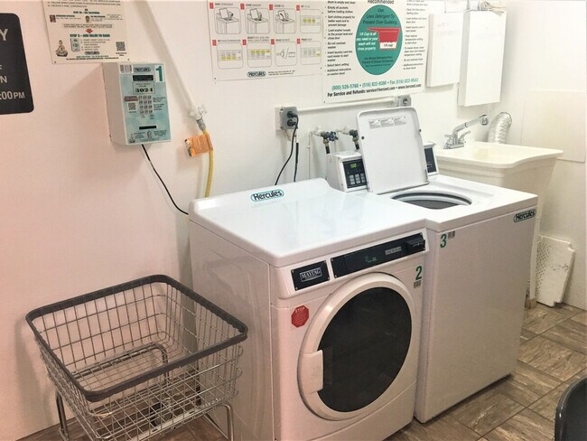 Building Photo - 328 E 74th St