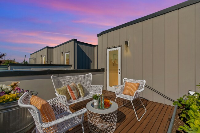 Building Photo - 114A 20th Ave