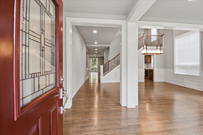 Building Photo - 4bd/4.5ba Sammamish Home