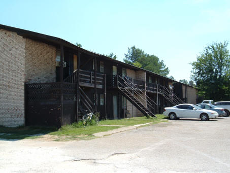 Building Photo - Broken Bow Apartments