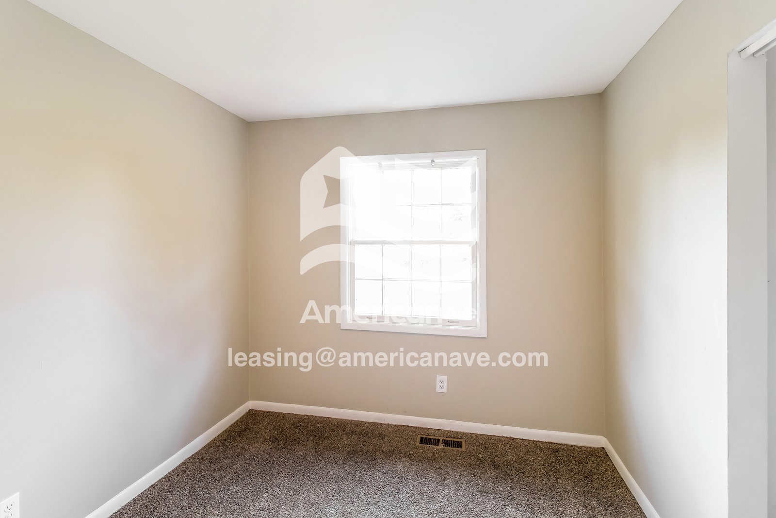 Building Photo - 211 Stevens St