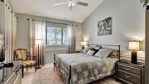 Building Photo - 402 Sea Oats Dr