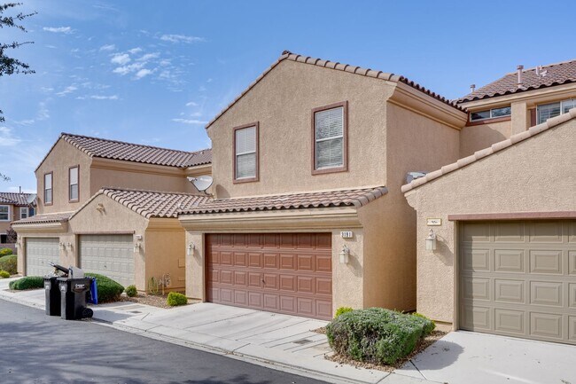 Building Photo - Charming 3-Bedroom Townhome in 89044 with Gated Porch, Walk-In Pantry & Spacious Primary Suite