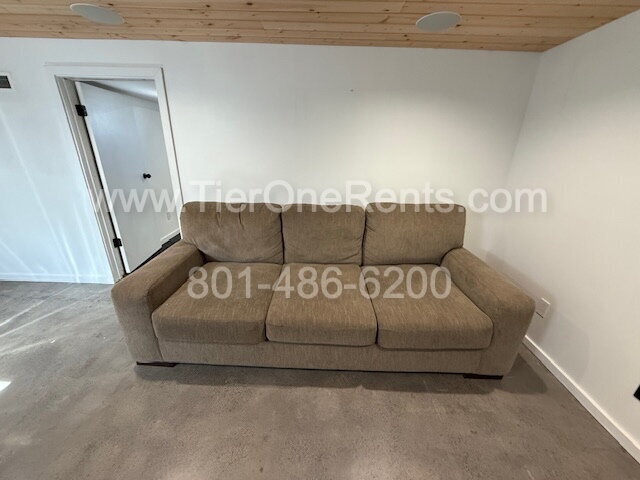 Building Photo - NO DEPOSIT option available for qualified renters!