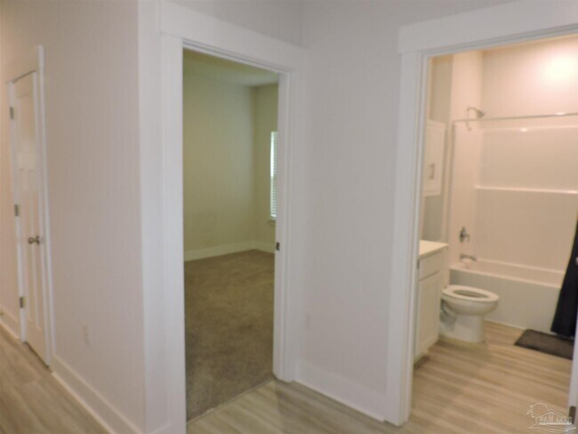 Building Photo - 5851 Sargassum Ln