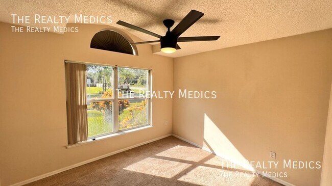 Building Photo - 14405 Lake Price Dr