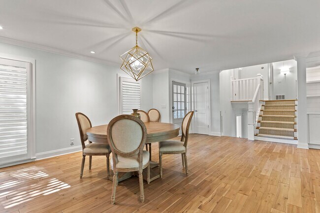 Building Photo - 4820 Powers Ferry Rd NW