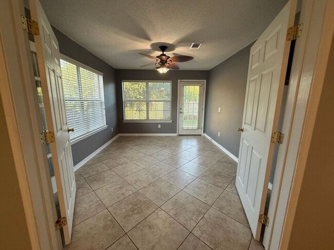 Building Photo - Gulf Breeze - Grand Ridge - 4 bedroom, 2.5...
