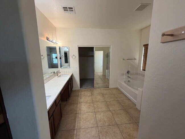 Building Photo - 18267 N Cook Dr