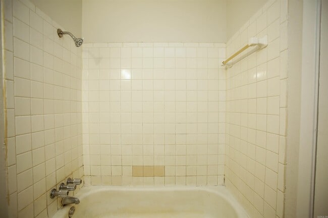 Building Photo - 2406 Belmoor Ave