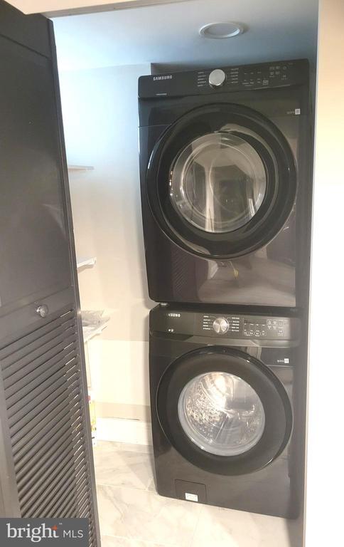 Building Photo - 202 Edgewood St